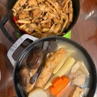 可能是火鍋、豆腐和拉麵的圖像