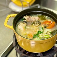 可能是火鍋、豆腐和粥的圖像
