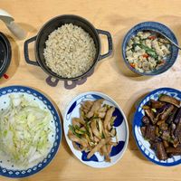 可能是炒飯、豆腐和香菇的圖像