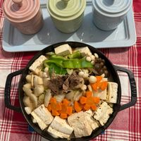 可能是香菇、豆腐和火鍋的圖像