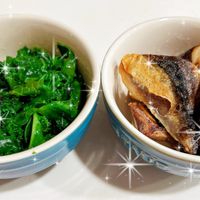 可能是莙薘菜和鯷魚的圖像