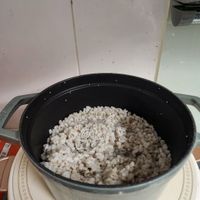 可能是北非小米飯的圖像