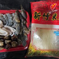可能是香菇、麵和文字的圖像