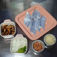 可能是豆腐和鯷魚的圖像