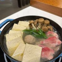 可能是起司火鍋、豆腐和火鍋的圖像