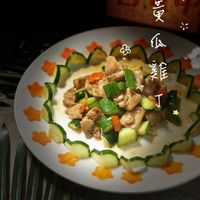 可能是‎壽司、豆腐和‎顯示的文字是「‎支 叉 仏 حے 難 金 丁‎」‎‎ 的圖像
