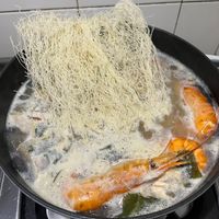 可能是麵、義大利麵和拉麵的圖像