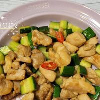 可能是豆腐和顯示的文字是「 SHEAUB JT料理 料理學習日記2 學習日記2 」的圖像