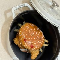 可能是雞肉三明治的圖像