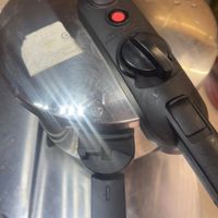 可能是熱水器和鬆餅機的圖像