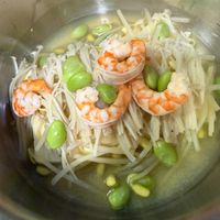 可能是麵、義大利麵和拉麵的圖像