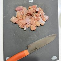 可能是食物和刀的圖像