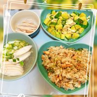 可能是印度香料飯和炒飯的圖像