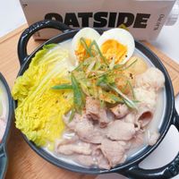 可能是火鍋、豆腐、粥、麵和文字的圖像