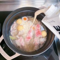 可能是火鍋、豆腐和粥的圖像