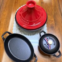 可能是顯示的文字是「 STAUB STA ಗಂೂಪಿಶಿ 」的圖像