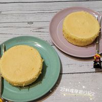 可能是戚風蛋糕和文字的圖像