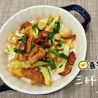 可能是豆腐和顯示的文字是「直播解鎖22 ላህ 三権來」的圖像