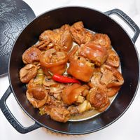 可能是豆腐和燉小牛膝的圖像