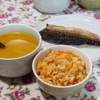 可能是粥、北非小米飯和炒飯的圖像