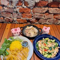 可能是北非小米飯和豆腐的圖像