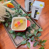 可能是豆腐、藥物、小木犀樹和文字的圖像
