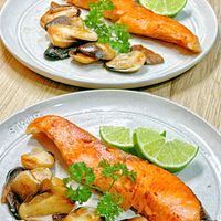 可能是煙燻鮭魚和香菇的圖像