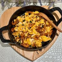 可能是香菇、豆腐和西班牙大鍋飯的圖像