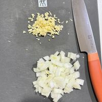 可能是刀和食物的圖像
