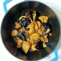 可能是香菇和豆腐的圖像