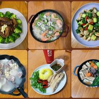 可能是粥、拉麵、豆腐、火鍋、麵、紫蘇和文字的圖像