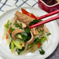 可能是豆腐、拉麵和香菇的圖像