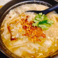 可能是拉麵、麵、粥和火鍋的圖像