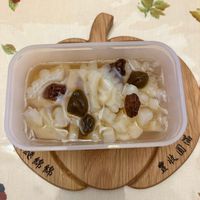 可能是甜點、粥和龍眼的圖像