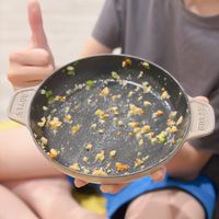 可能是炒飯、豆煮玉米和鬆餅機的圖像