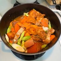 可能是燉小牛膝的圖像