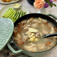 可能是燉小牛膝的圖像