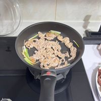 可能是鬆餅機、食物和顯示的文字是「 SAKURA SAKURA2326 G-2522G 」的圖像