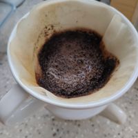可能是咖啡、咖啡杯和咖啡機的圖像