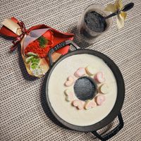 可能是蛋糕、豆腐和文字的圖像
