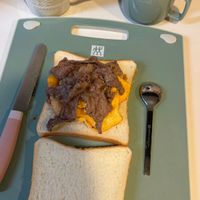 可能是黑麥麵包的圖像