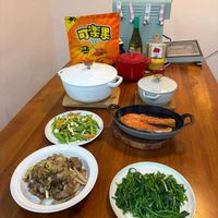 可能是麵、炒麵、粥和顯示的文字是「可果 ወ C80 图辣 SPICY SPICY STAUD 」的圖像