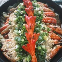 可能是西班牙大鍋飯、北非小米飯和炒飯的圖像