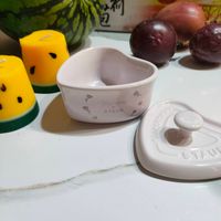 可能是泡茶器、西瓜和文字的圖像