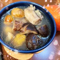 可能是粥、香菇和龍眼的圖像