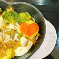 可能是豆腐、火鍋和文字的圖像