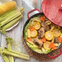 可能是顯示的文字是「 STAUB 」的圖像