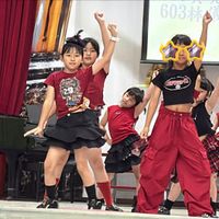 可能是一或多人、大家在跳舞和顯示的文字是「 603林 603林涵 錢涵6 幾涵 6 AIPUOPCA 2 」的圖像