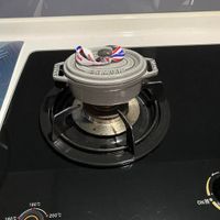 可能是喇叭和顯示的文字是「 STRUD LS STAUD STAUB 180 ℃ 160C C 160 200° 【のト ON開 ON開」的圖像