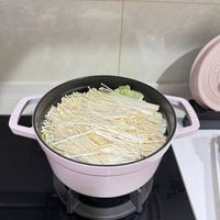 可能是豆腐、火鍋和文字的圖像